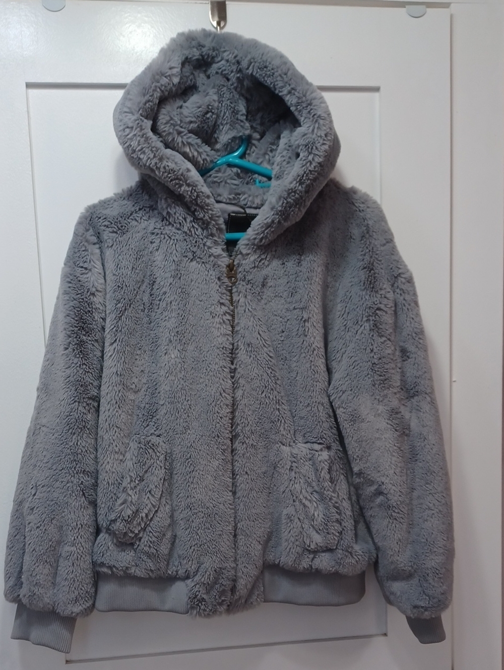 NWOT BIG Gray Plush Faux Fur Hoodie Coat Jacket Lucky Brand Medium